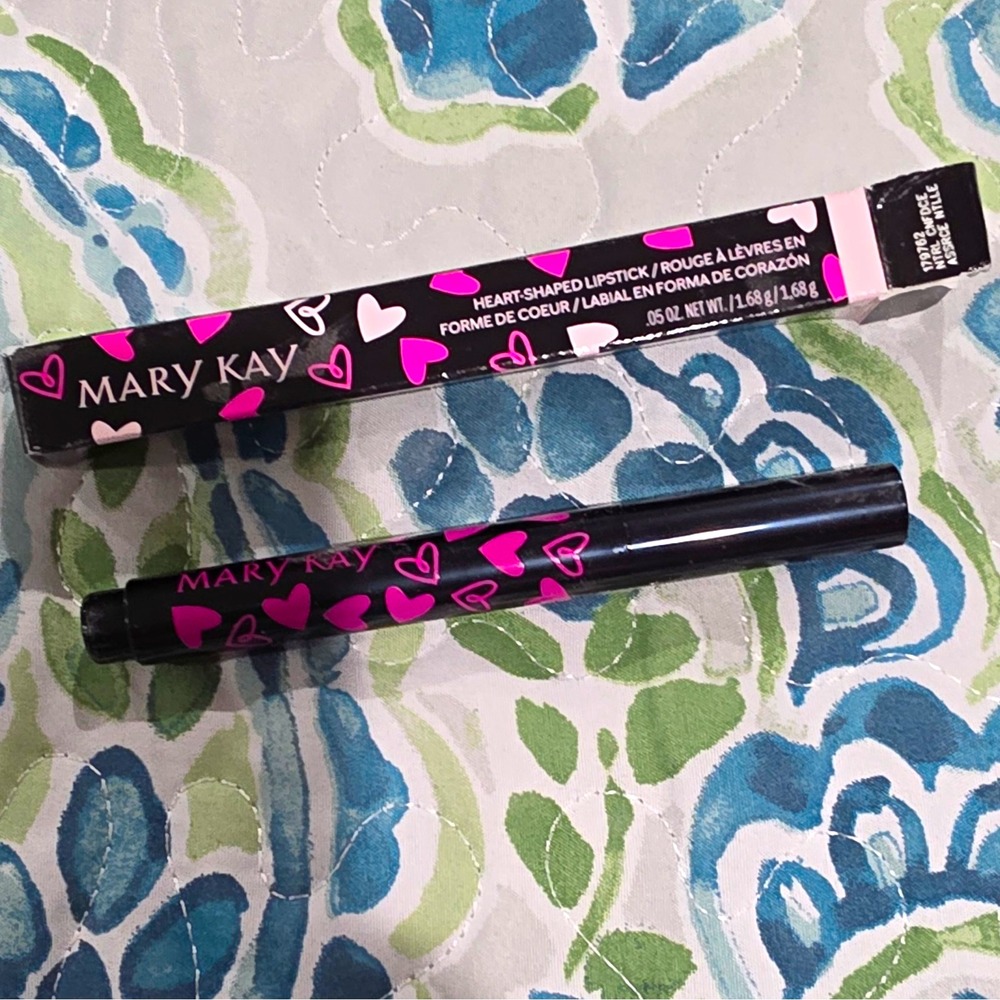 Mary Kay Heart-Shaped Lipstick Natural confidence Cream Stick 0.05 oz MPN 179762